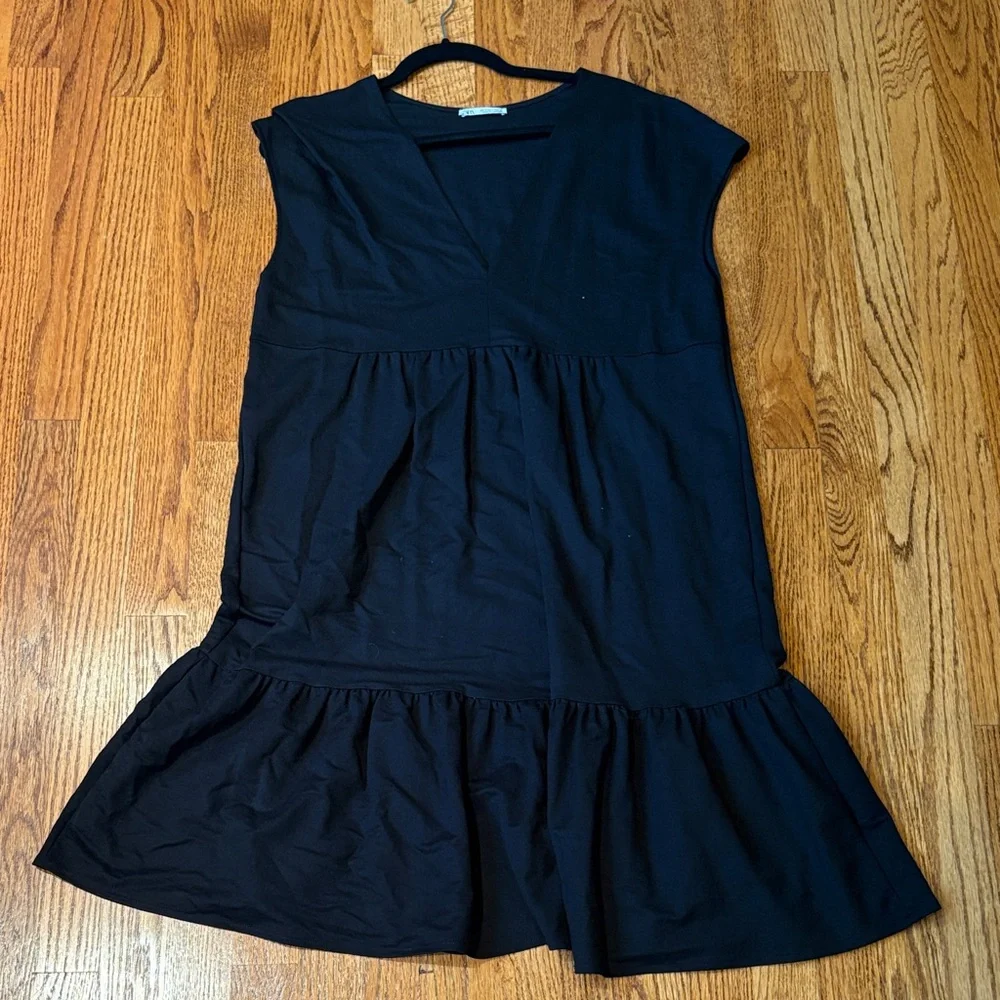 Zara Woman’s Black V Neck Dress Size M